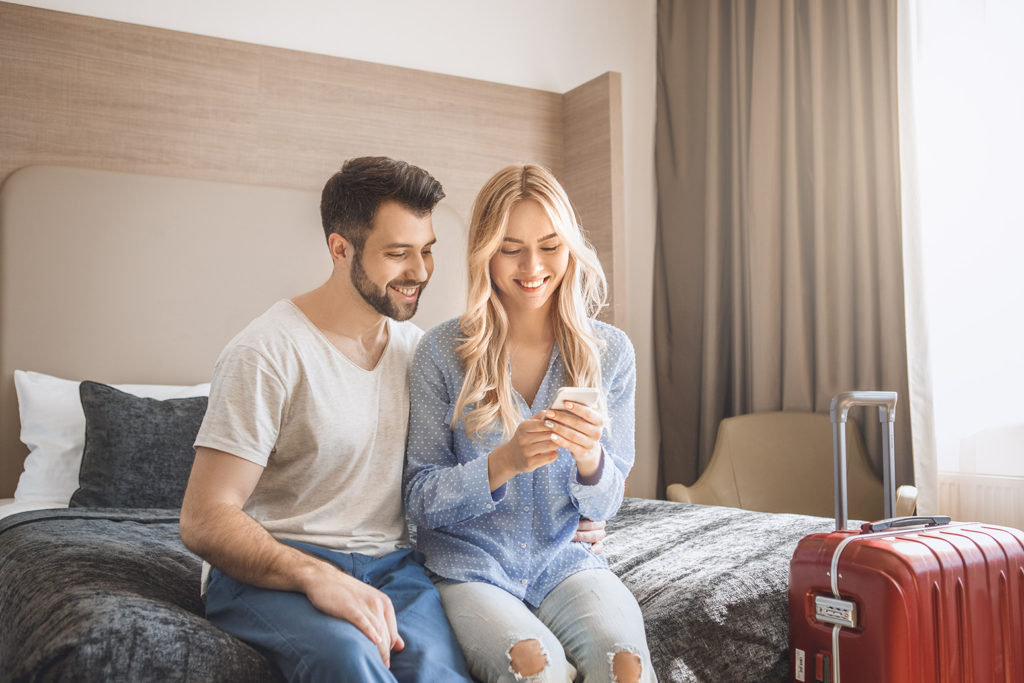 couple in hotel room