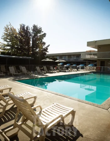 Siesta Suites Kelowna