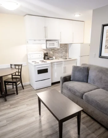Siesta Suites Kelowna